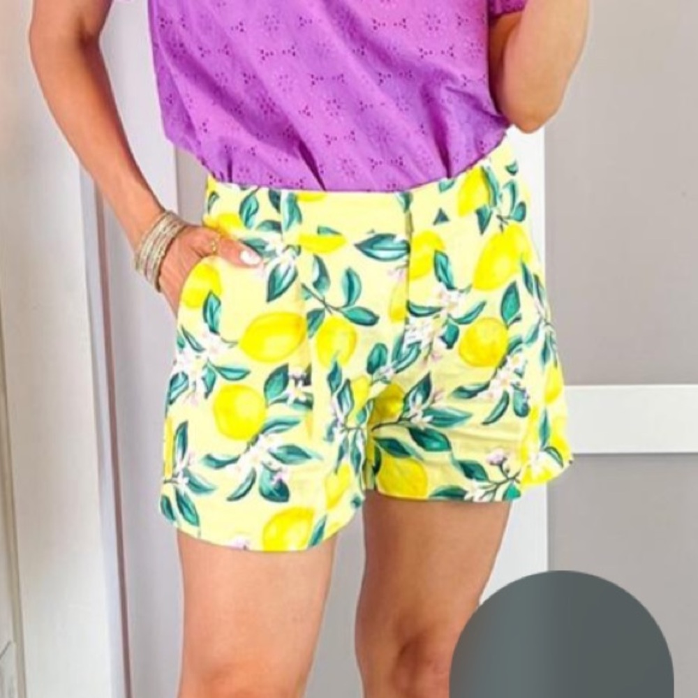 NWT Draper James Pleated Short in Lemon Blossom